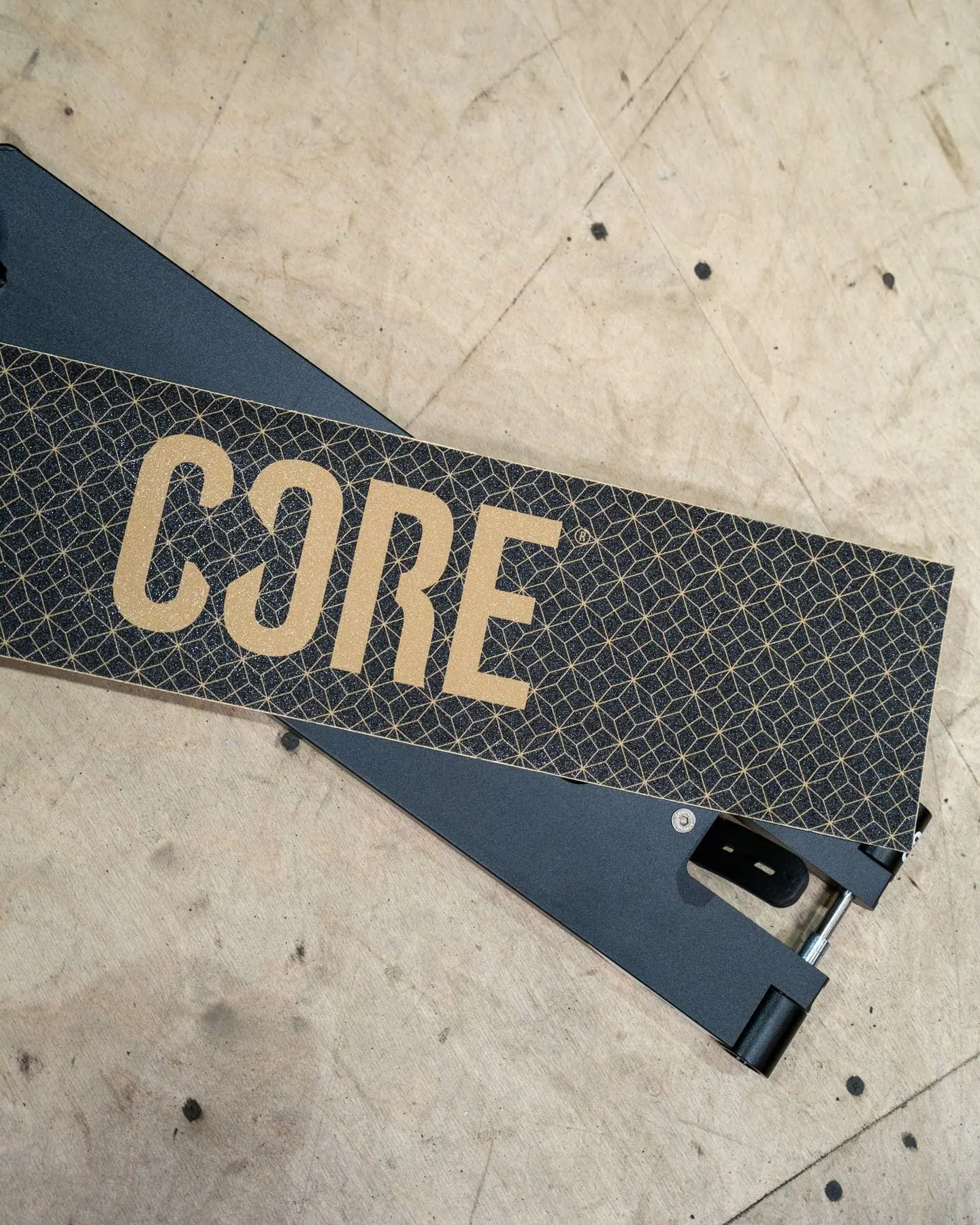 Core Classic Scooter Griptape Grid Gold - Image 2